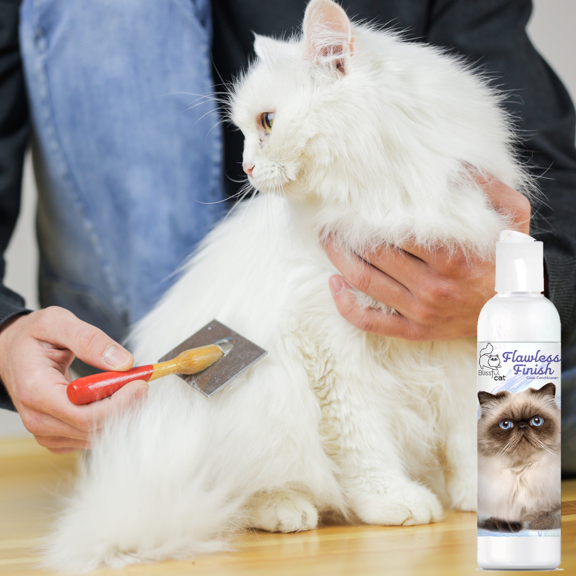 Cat Coat Conditioner detangles
